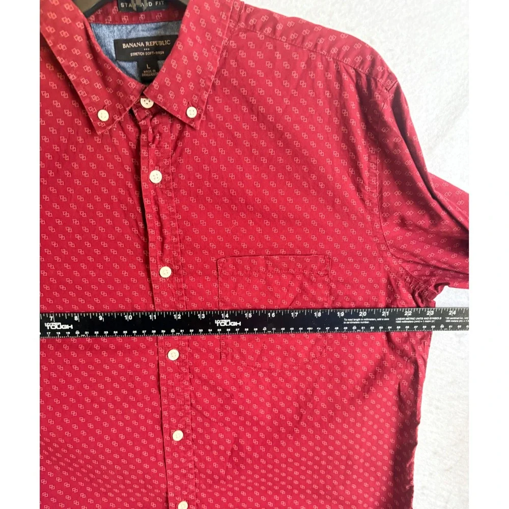 Banana‎ Republic Mens Large Red Geometric Stretch Soft-Wash Standard Fit Shirt